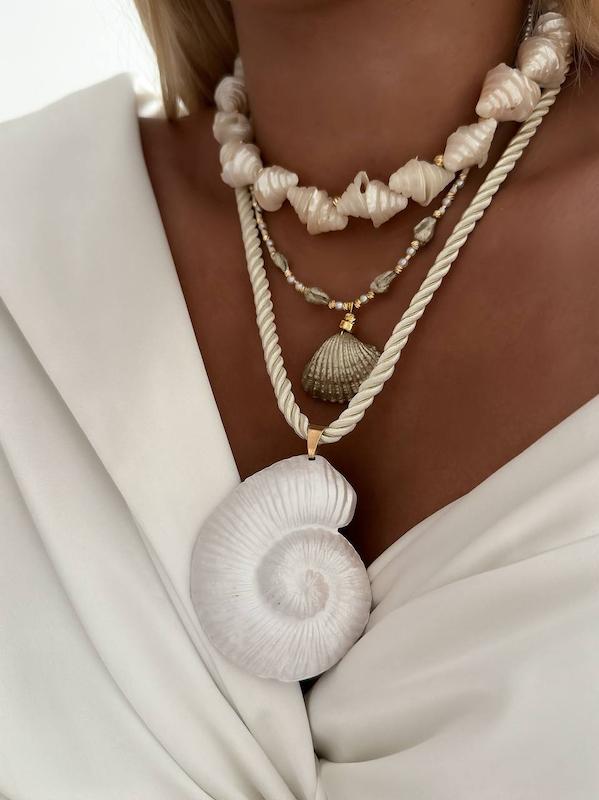 گردنبند های صدفی