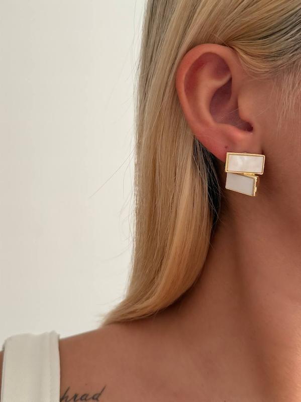 گوشواره مینا