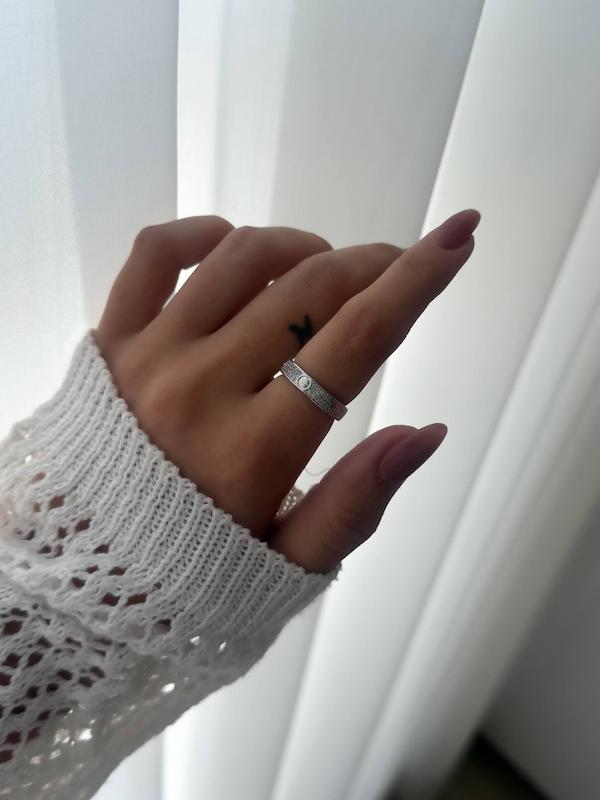 انگشتر نگین کارتیر لاو