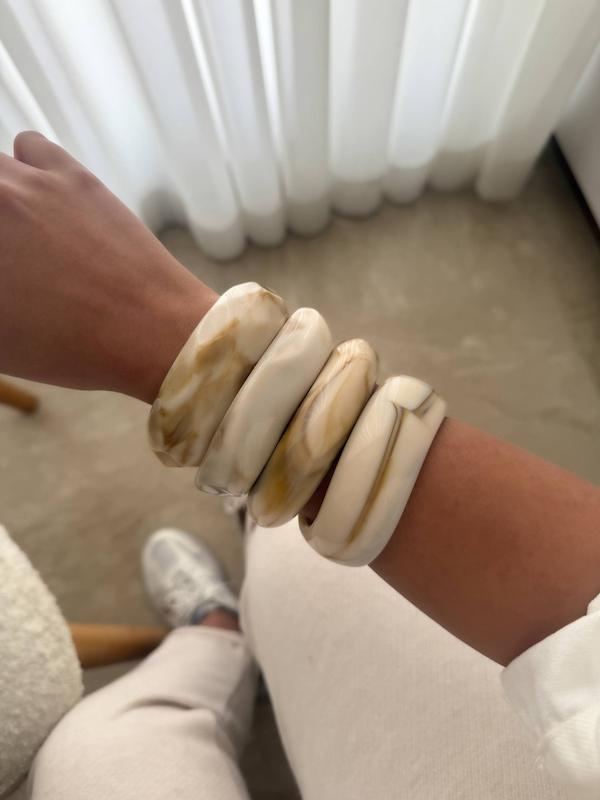 دستبند الگویی کرم استخونی