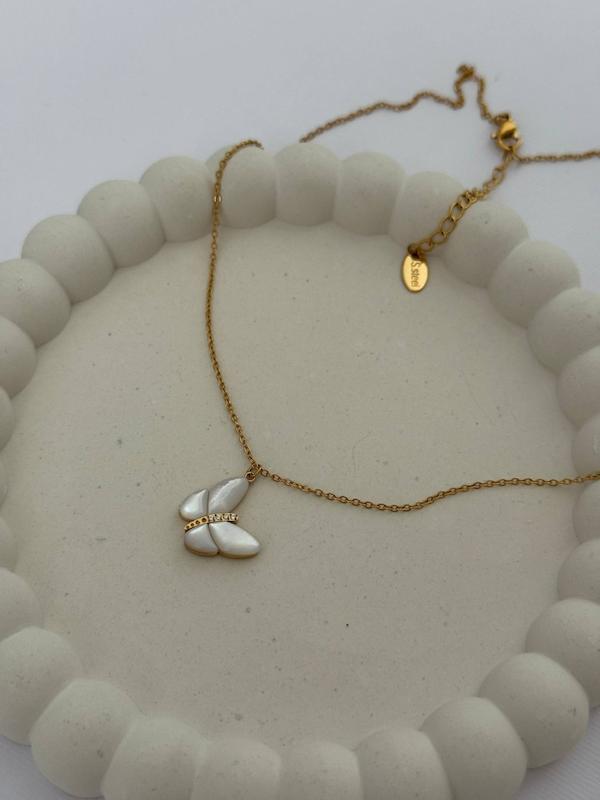 گردنبند پروانه