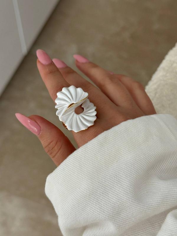 انگشتر سفید