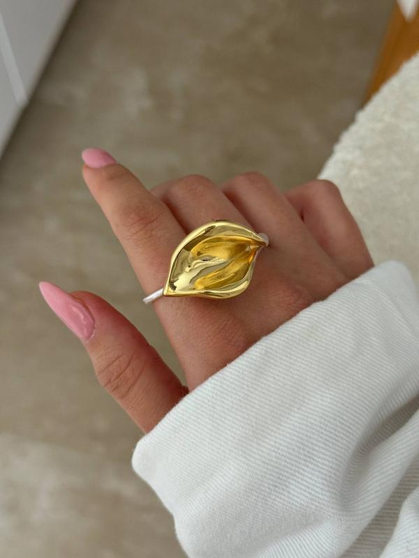 انگشتر طلایی