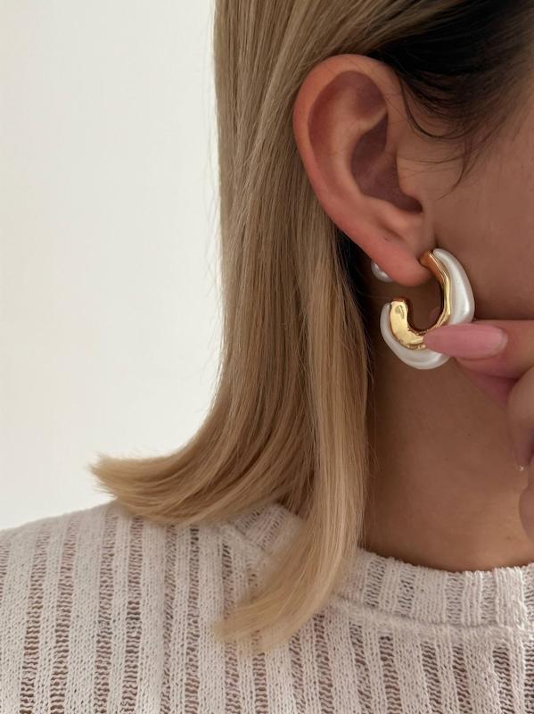 گوشواره صدفی