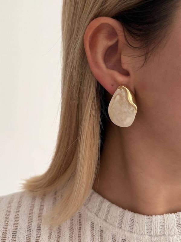 گوشواره سنگی 