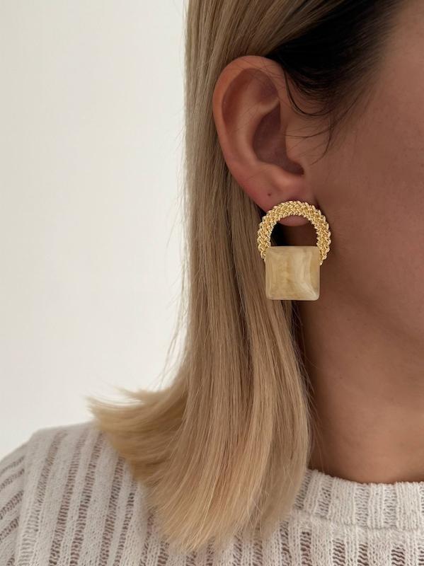 گوشواره طلایی