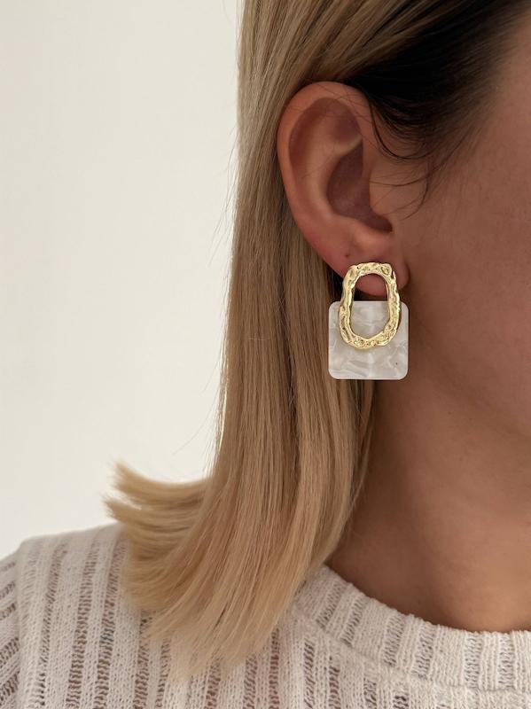 گوشواره سنگی