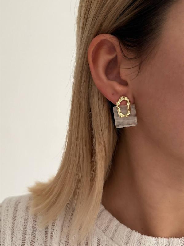 گوشواره سنگی