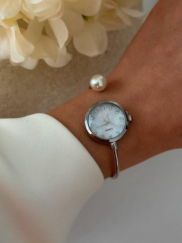 ساعت مدل مروارید دار