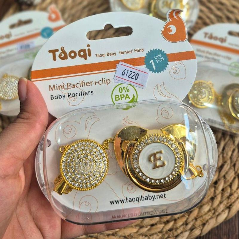 پستانک و زنجیر مدل حروف انگلیسی کد 61220