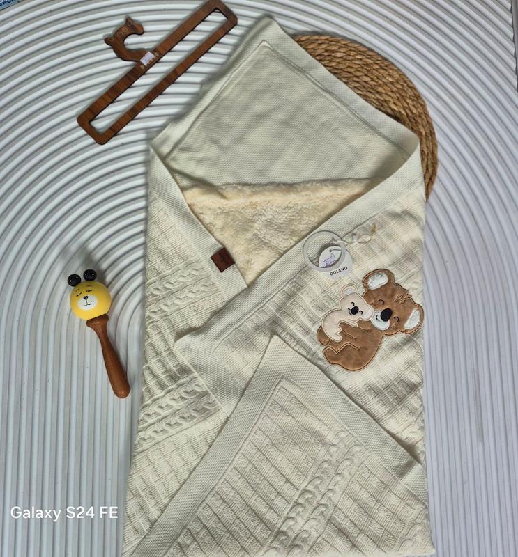 پتو دورپیچ و قنداق بافت داخل خز دولانو مدل کوالا کد 45162