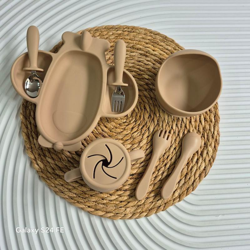 ظرف غذای کودک سیلیکونی مدل هواپیما کد 62174