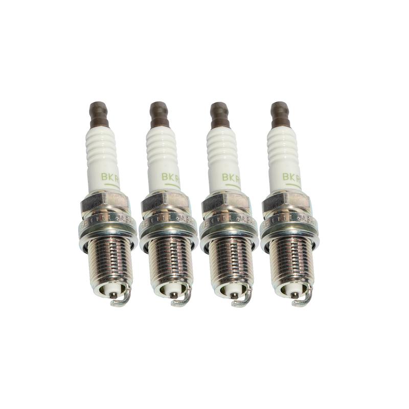 شمع خودرو NGK مدل تک پلاتین پایه کوتاه کد BKR6E-6962 بسته 4 عددی