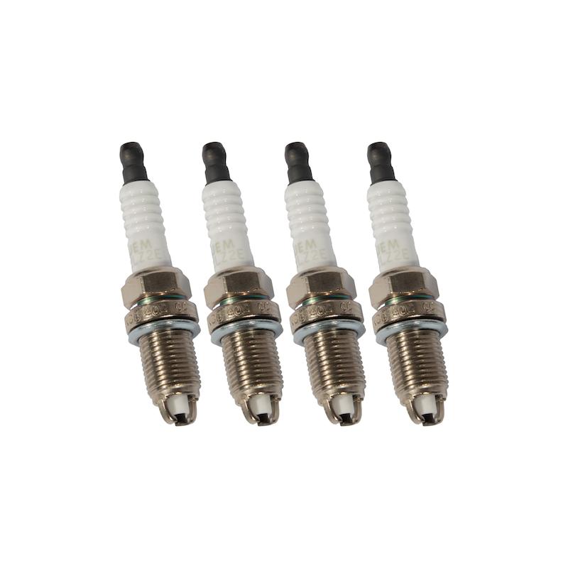 شمع خودرو EYQUEM مدل دو پلاتین پایه کوتاه کد RFC42LZ2E-A5 بسته 4 عددی