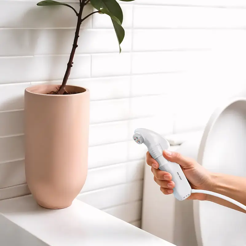 بیده پرتابل گرین لاین، Green Lion Bidet Pro, GNBIDPROWH، بیده قابل حمل، بیده همراه برای سفر، تجهیزات بهداشتی شخصیGNBIDPROWH با گارانتی