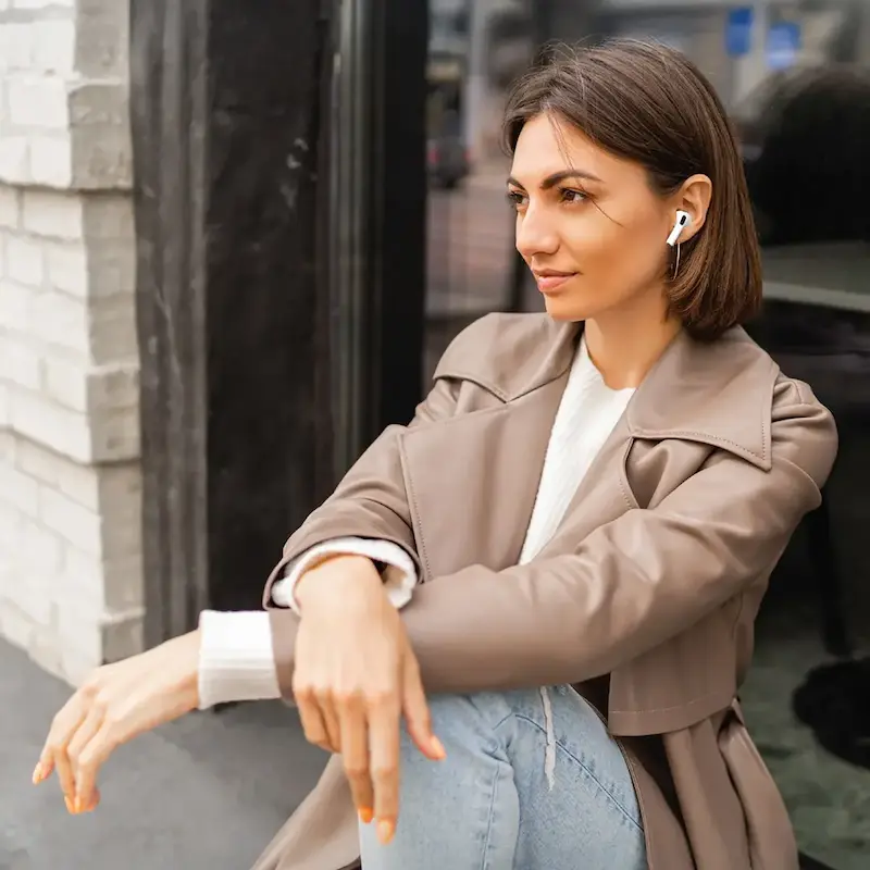 هندزفری گرین لاین، Green Lion Earbuds Pro 3، ایربادز ANC، هندزفری بلوتوثی گرین لاین، هندزفری شارژ بی سیم، Earbuds Pro 3، هندزفری Bluetooth 5.4، هندزفری نویز کنسلینگ، خرید ایربادز گرین لاین، GNPRO3ANCWH با گارانتی