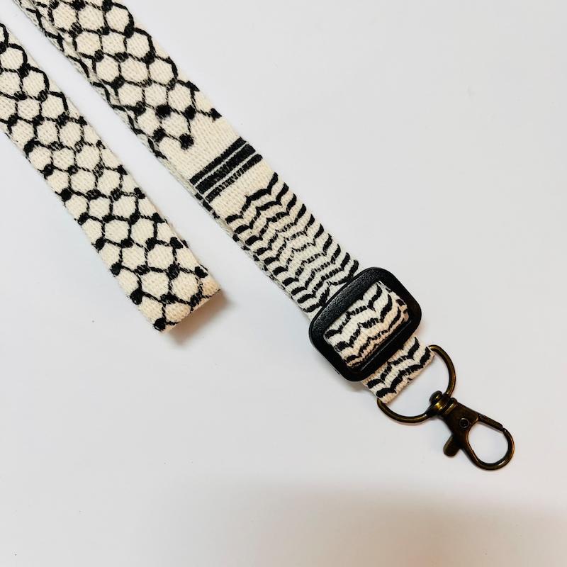 بند موبایل گردنی طرح کوفیه به همراه پد آویز