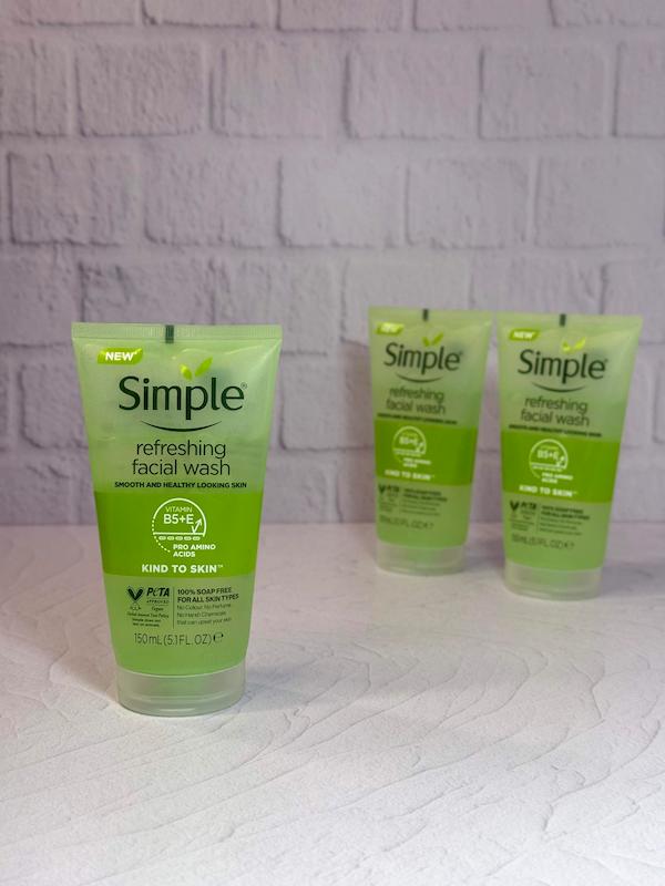ژل شستشوی 🧼۱۵۰ میل سیمپل simple رفرشینگ refreshing 💦