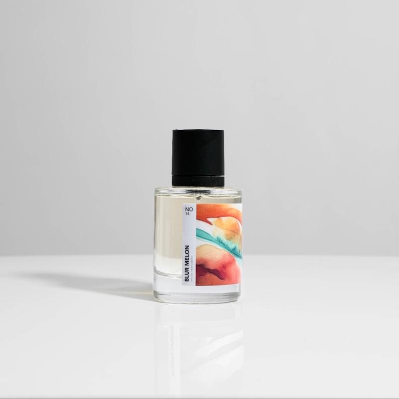 عطر بلور ملون