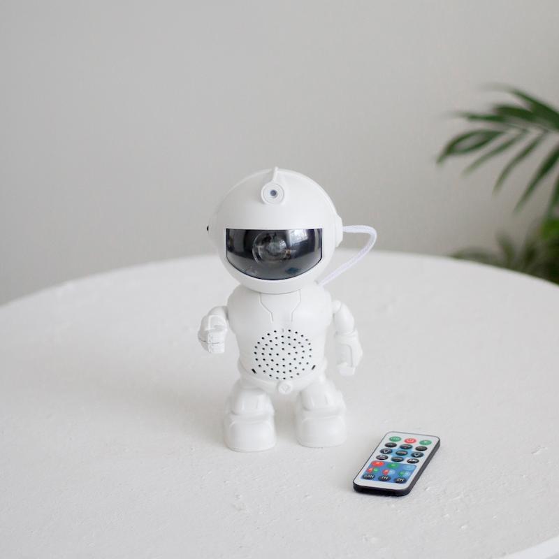 اسپیکر و چراغ فضانورد