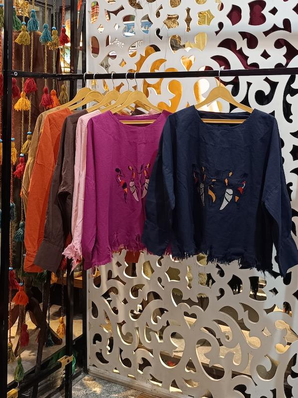 شومیز طناز