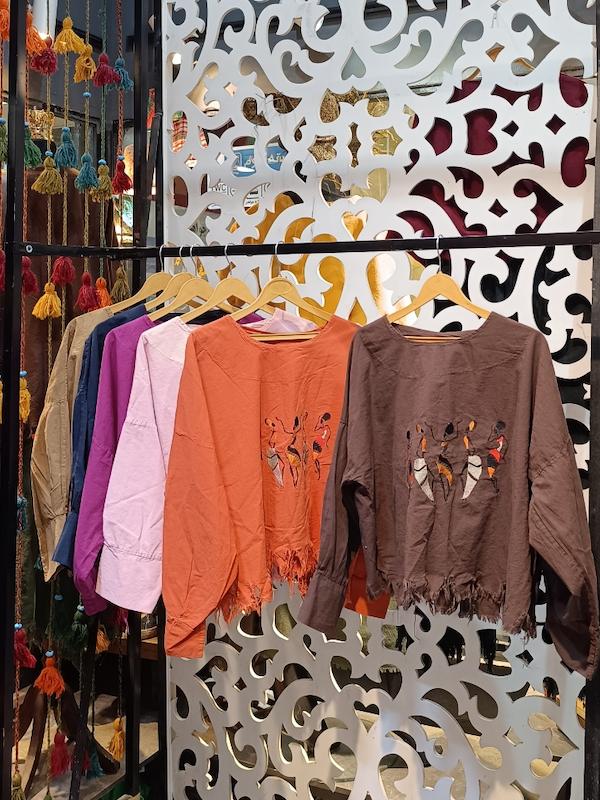 شومیز طناز