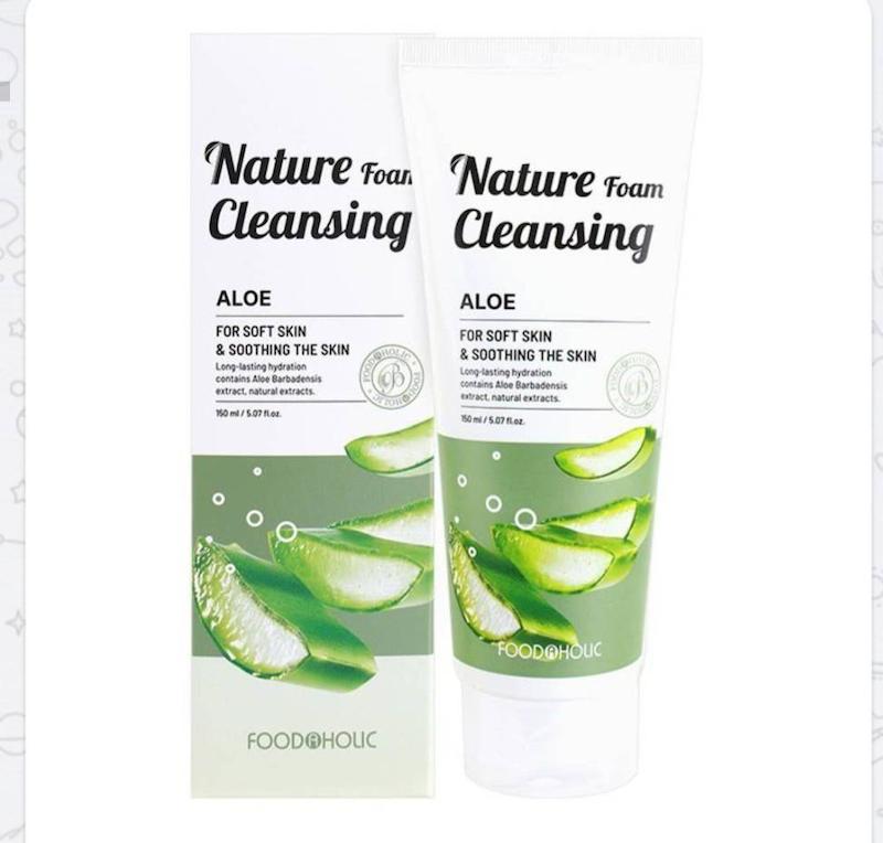 فوم شستشو آبرسان و تسکین‌دهنده آلوئه ورا فوداهولیک (Foodaholic Aloe Vera Soothing & Moisture Cleansing Foam) حجم 150 میلی‌لیتر