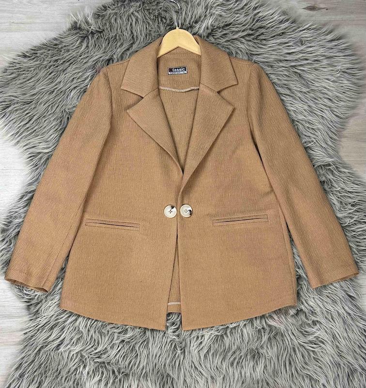 کت پاییزه پشت دکمه