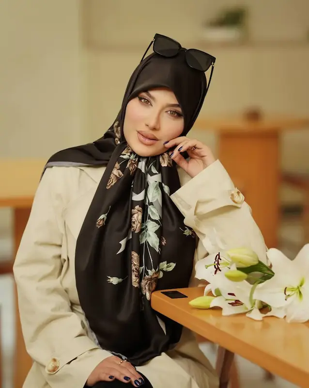روسری ابریشم توییل وارداتی _قهوه ای سوخته