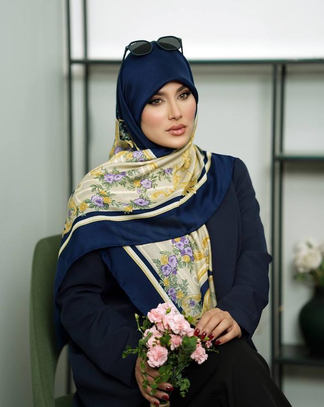 روسری کشمیر نخ سورمه ای طلایی