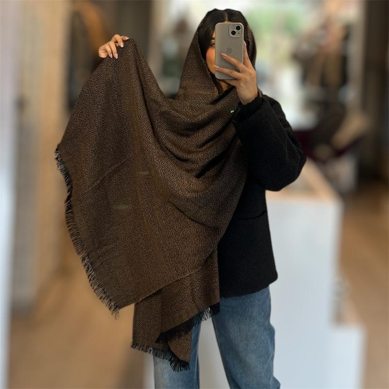 شال بوکله قهوه ای