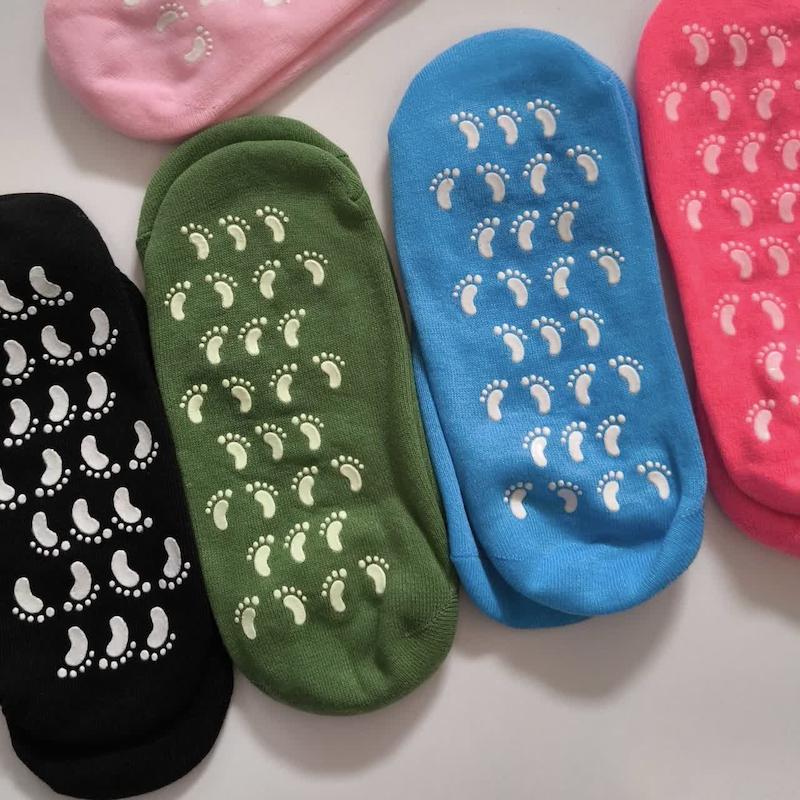 جوراب سیلیکونی‏⃢. ֶָ֢. ⇄ ◁🧦✨ 𓊕 ▷ ↻.