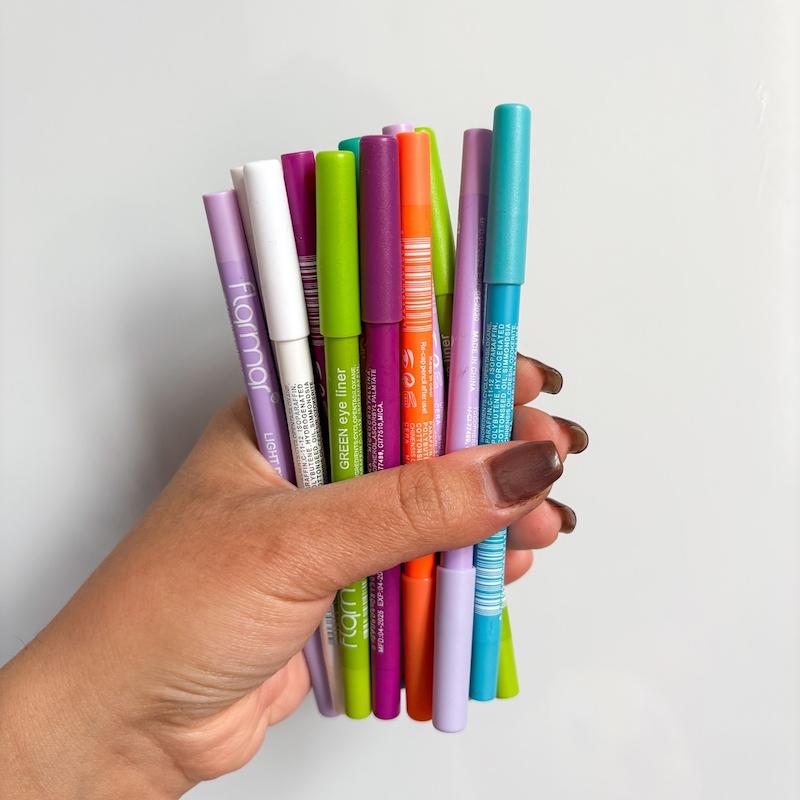 مداد چشم رنگی فلورمار ‏ • ⑅ ₎ა.𓍯⛱️🍭𓂃𓏧. ✩°