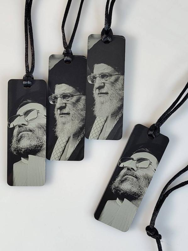 آویز پلکسی خودرو « امام خامنه ای شهید »