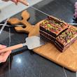 کیک بر دسته چوبی طلایی نقره ای