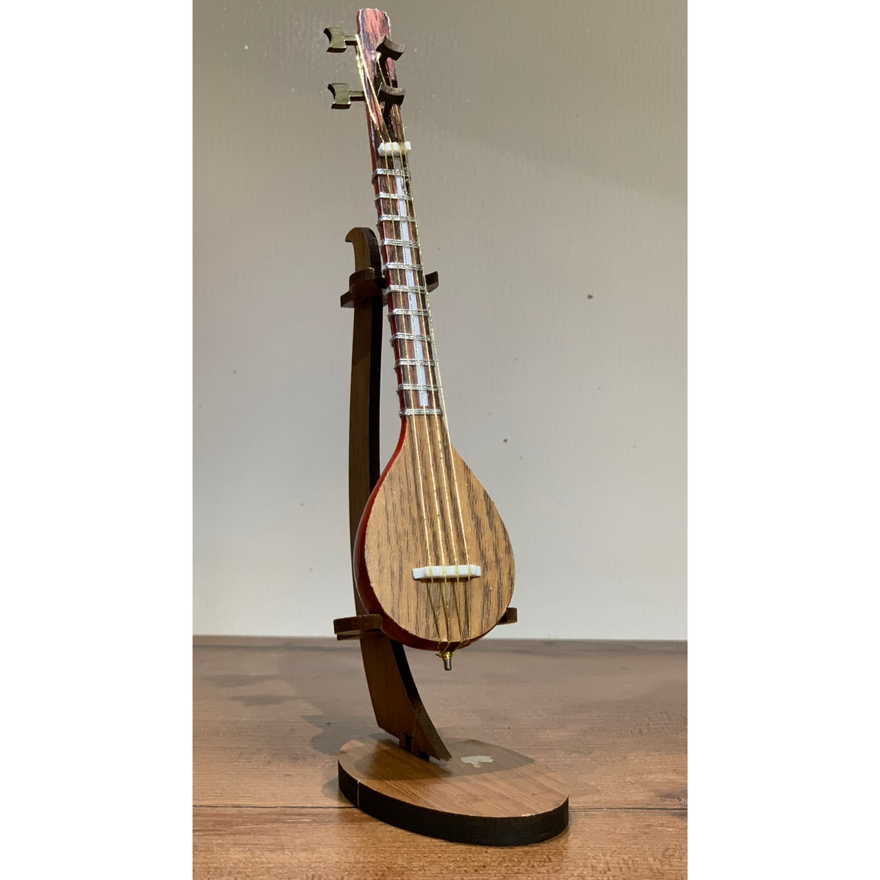 دکوری سه تار