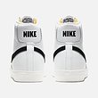 'Nike Blazer Mid '77 'White Black