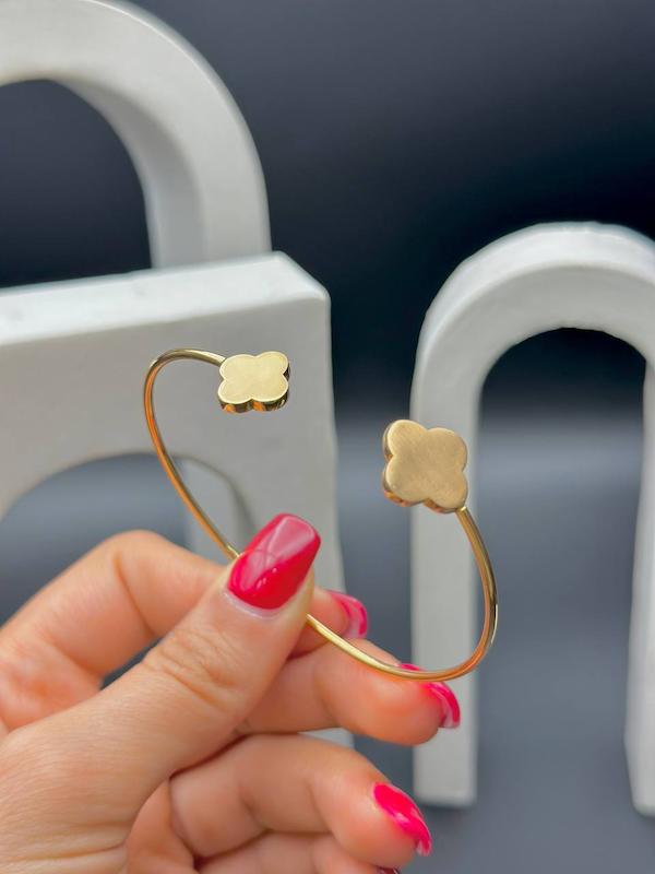 بنگل طلا ونکلیف 