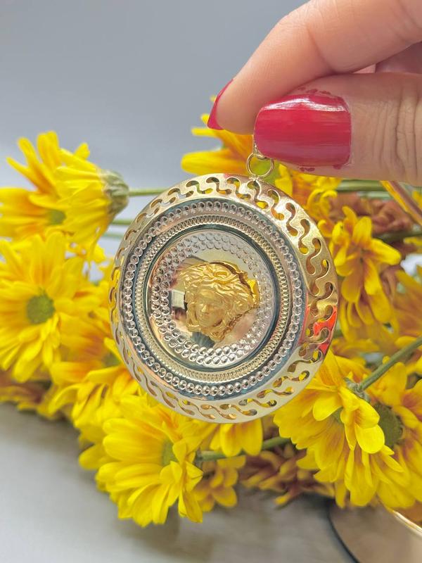 اویز  طلا ورساچه