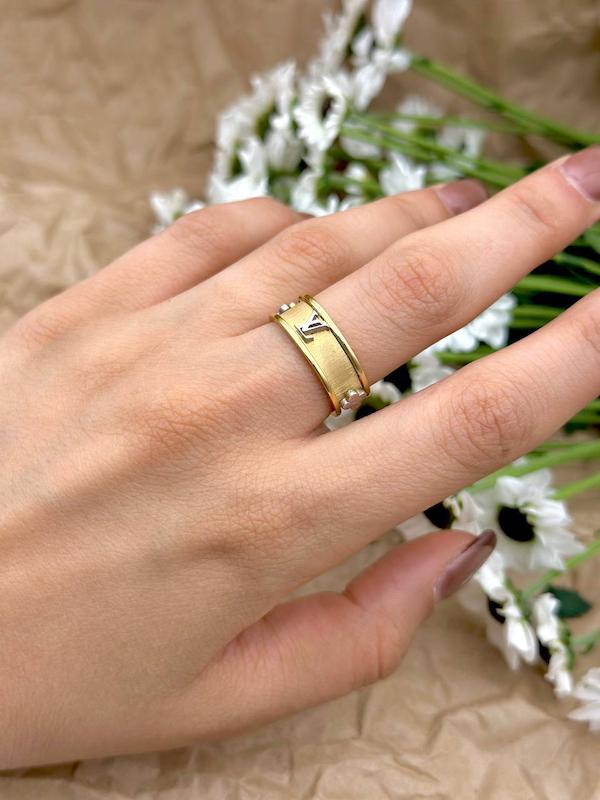 انگشتر لوی ویتون