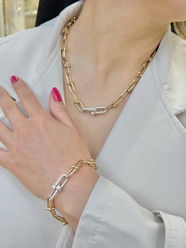 گردنبند و دستبند تیفانی