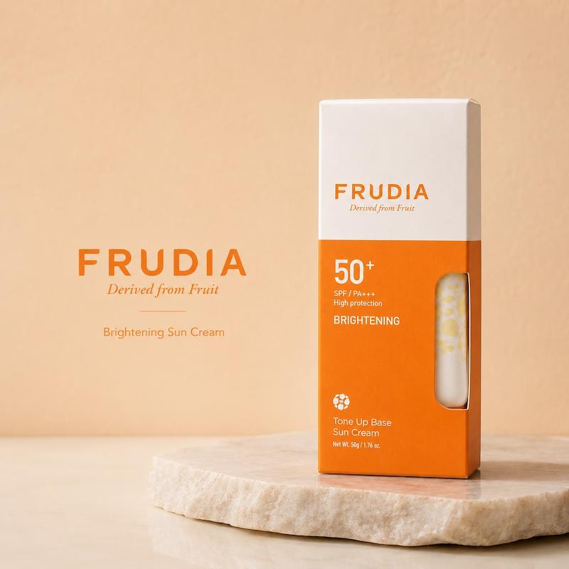 کرم ضدآفتاب روشن‌کننده فرودیا SPF50+ حجم ۵۰ گرم