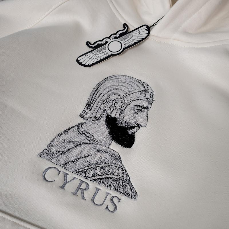 دورس و هودی کوروش بزرگ