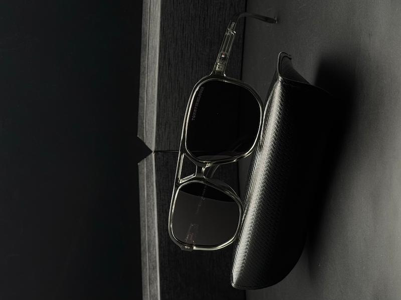 عینک افتابی تامی هیلفیگر کد 0530