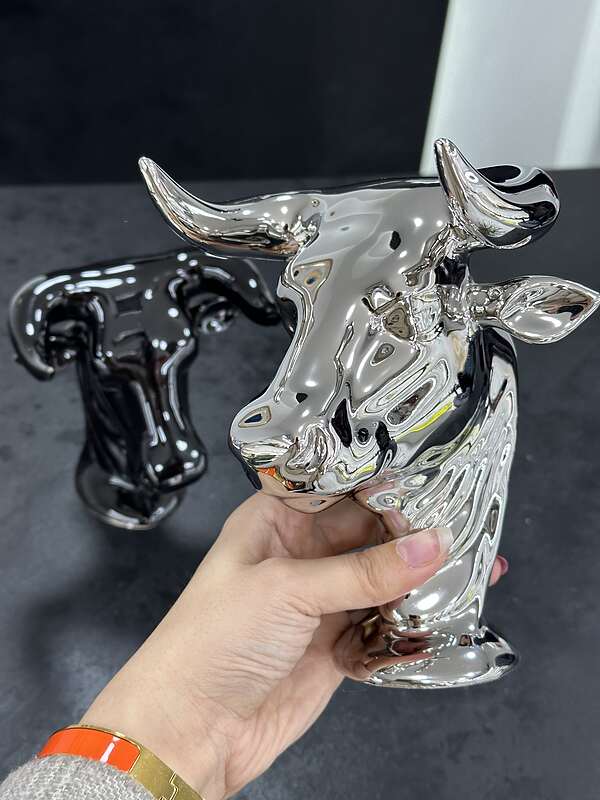 مجسمه گاو