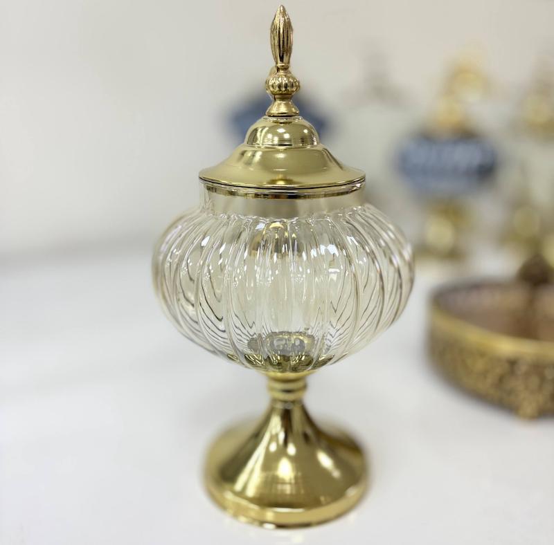 آجیل یا شکلات خوری