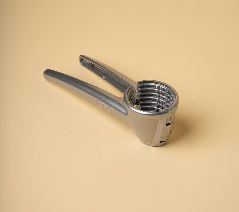 گردوشکن عروس