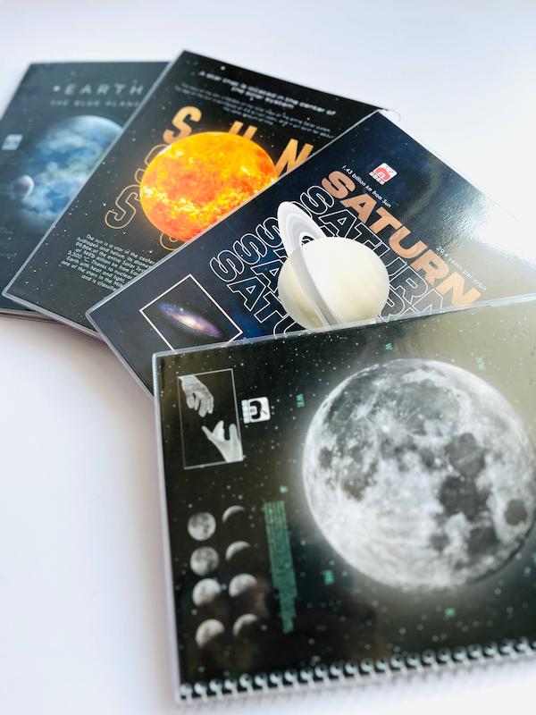 دفتر مجلد فضانورد