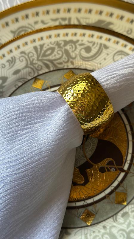 حلقه دستمال ( طرح و رنگ مطابق تصویر ) 