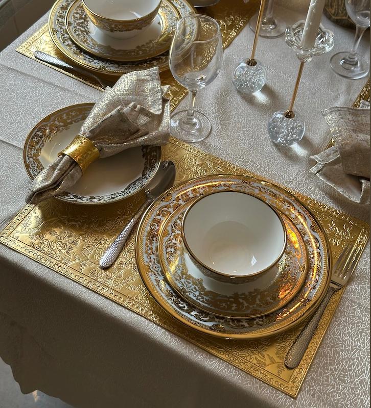 زیربشقابی چرم طلایی